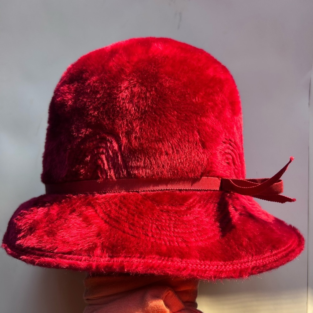 Helen Yoffe Ireland Fur Felt Wool Hat Fedora Cap red  Ribbon Vintage